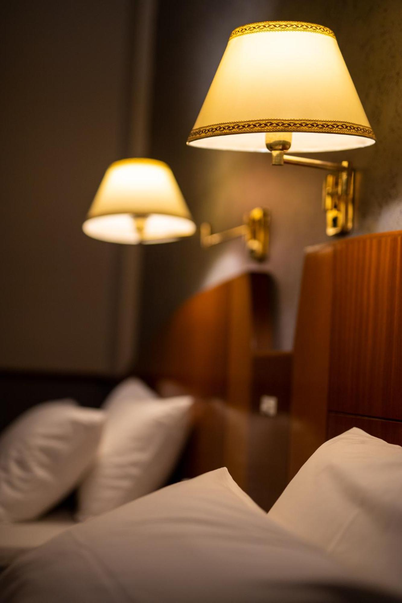 Merrida Hotel Кланг Экстерьер фото