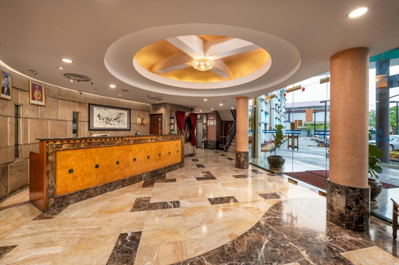 Merrida Hotel Кланг Экстерьер фото