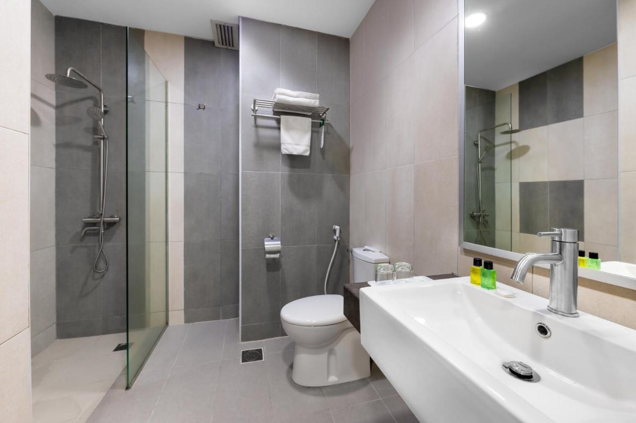 Merrida Hotel Кланг Экстерьер фото