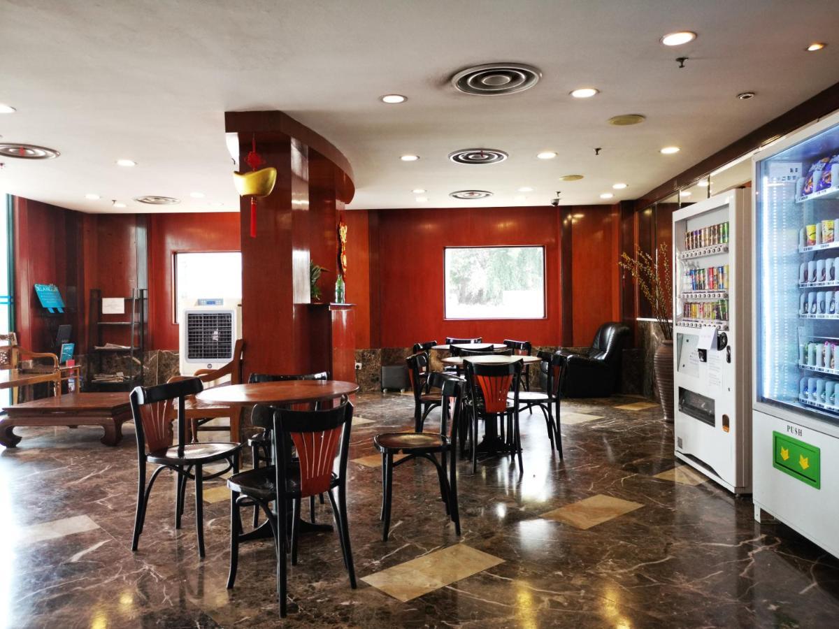 Merrida Hotel Кланг Экстерьер фото