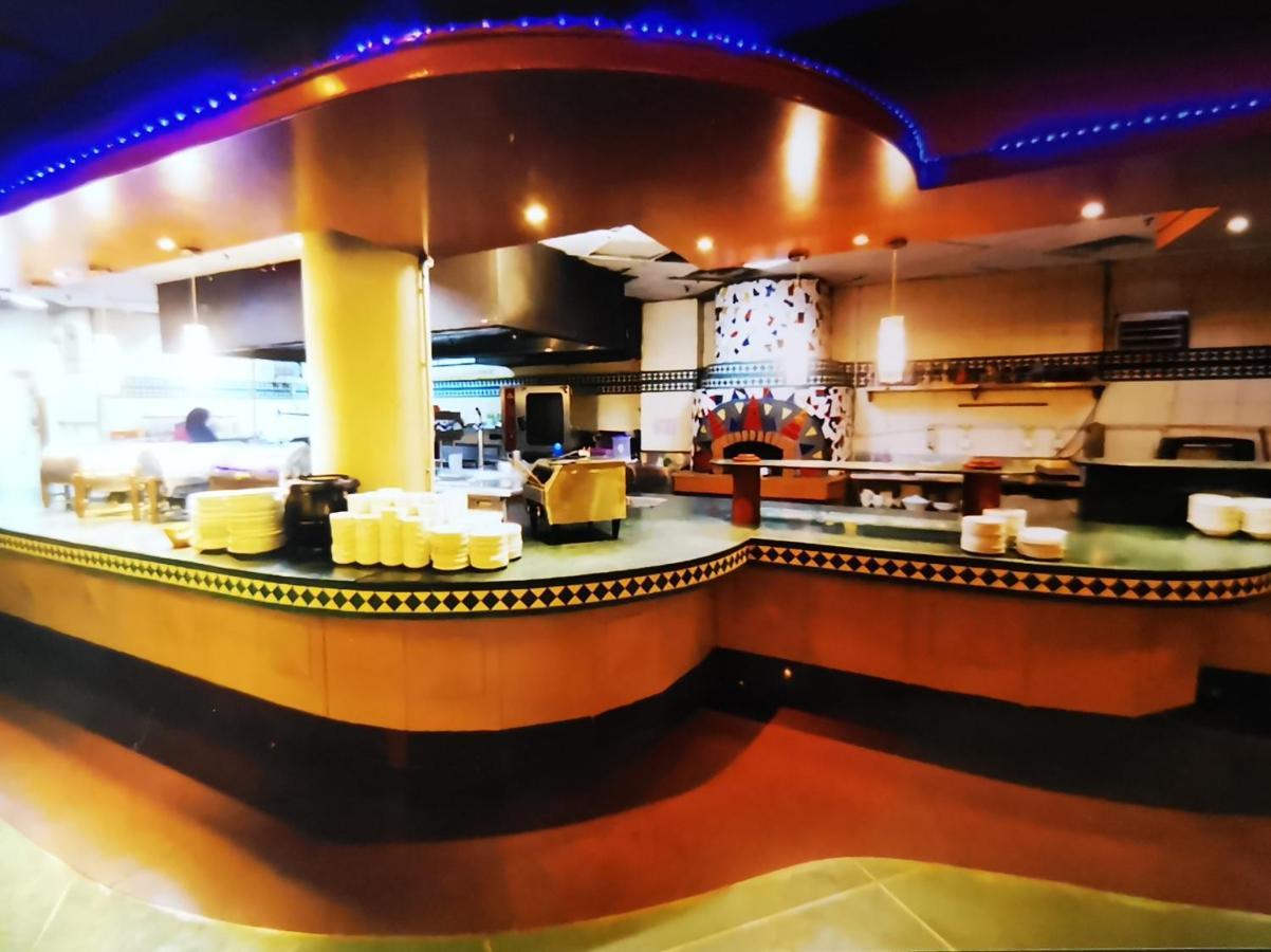 Merrida Hotel Кланг Экстерьер фото